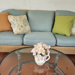 Hand Made Oscar De La Renta  Wicker Outdoor Patio 4 Pieces Set