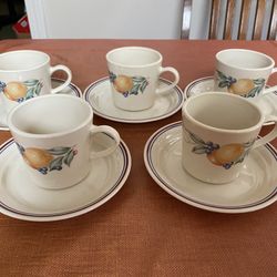 Vintage Retired Pattern “Abundance” Corelle Coffee Tea Cup And Saucer Sets. Set Of 5 Cup And Saucers. $15.00 For The Set. Will Not Separate.