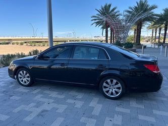 2005 Toyota Avalon