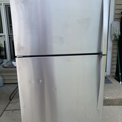 Whirlpool Refrigerator-used