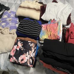 Women’s Clothes Lot