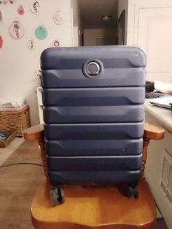 Small hard shell roller suitcase