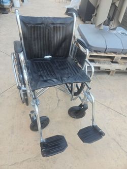 Wheelchair new with foot rest