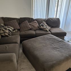 Full L Shaped Couch W/Ottoman Included GREAT Condition