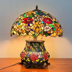 Vintage Tiffany Style Stained Glass Lighted Base Claw Foot Table Lamp