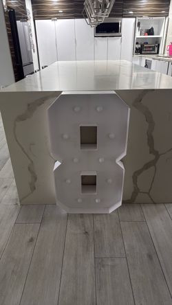Number 8 for party decor