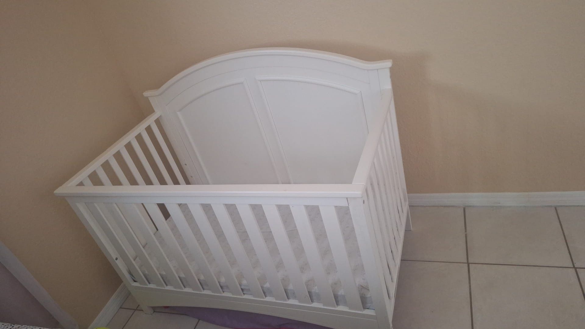 baby crib without mattress