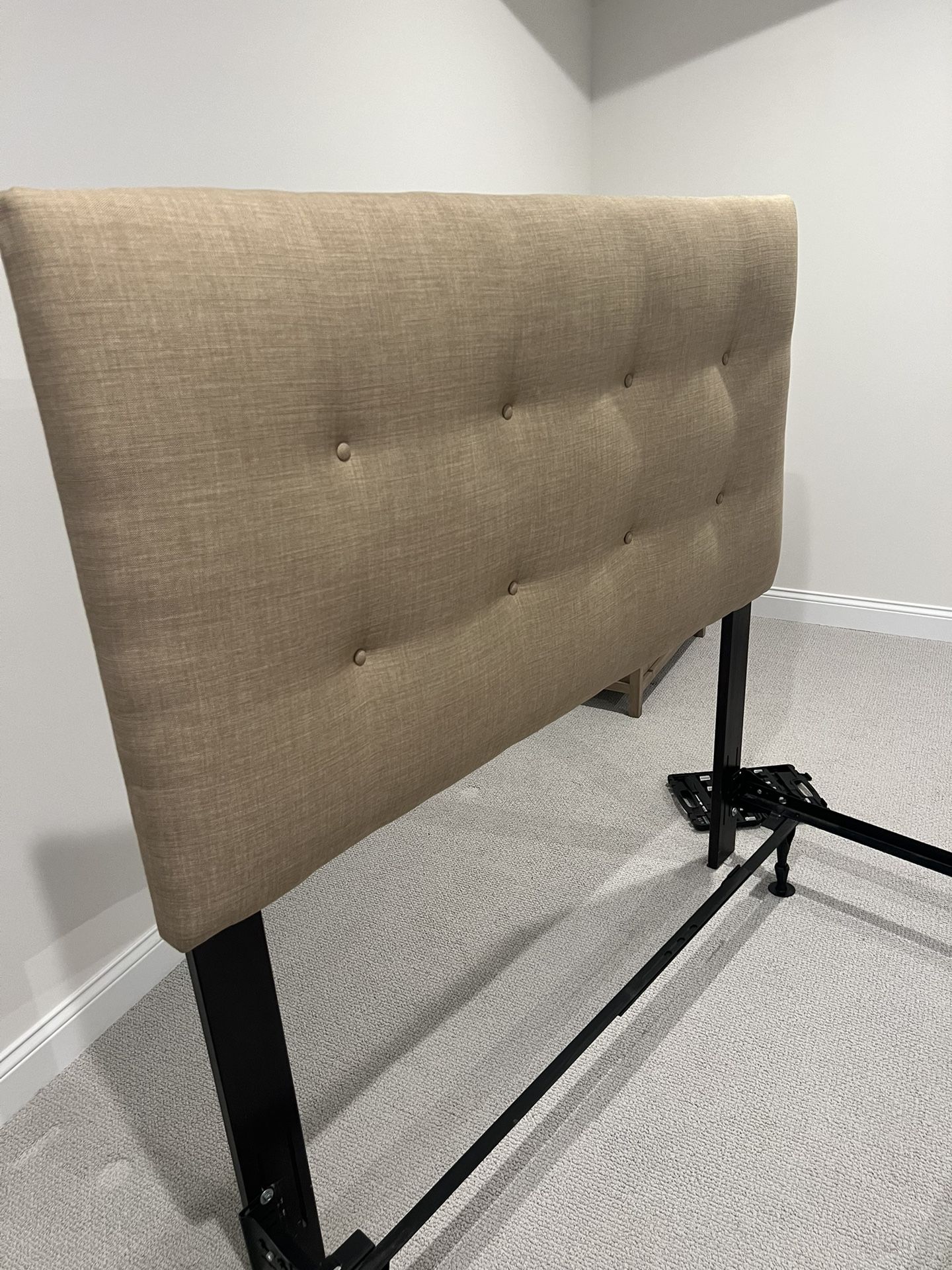 Darvin Upholstered Headboard & Bedframe (QUEEN)