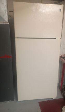 GE Refrigerator