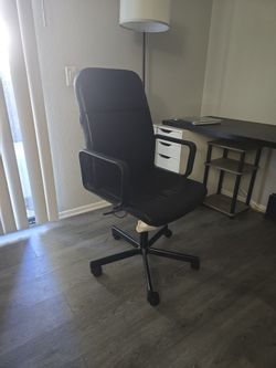 Black High-Back Office Chair with Armrests