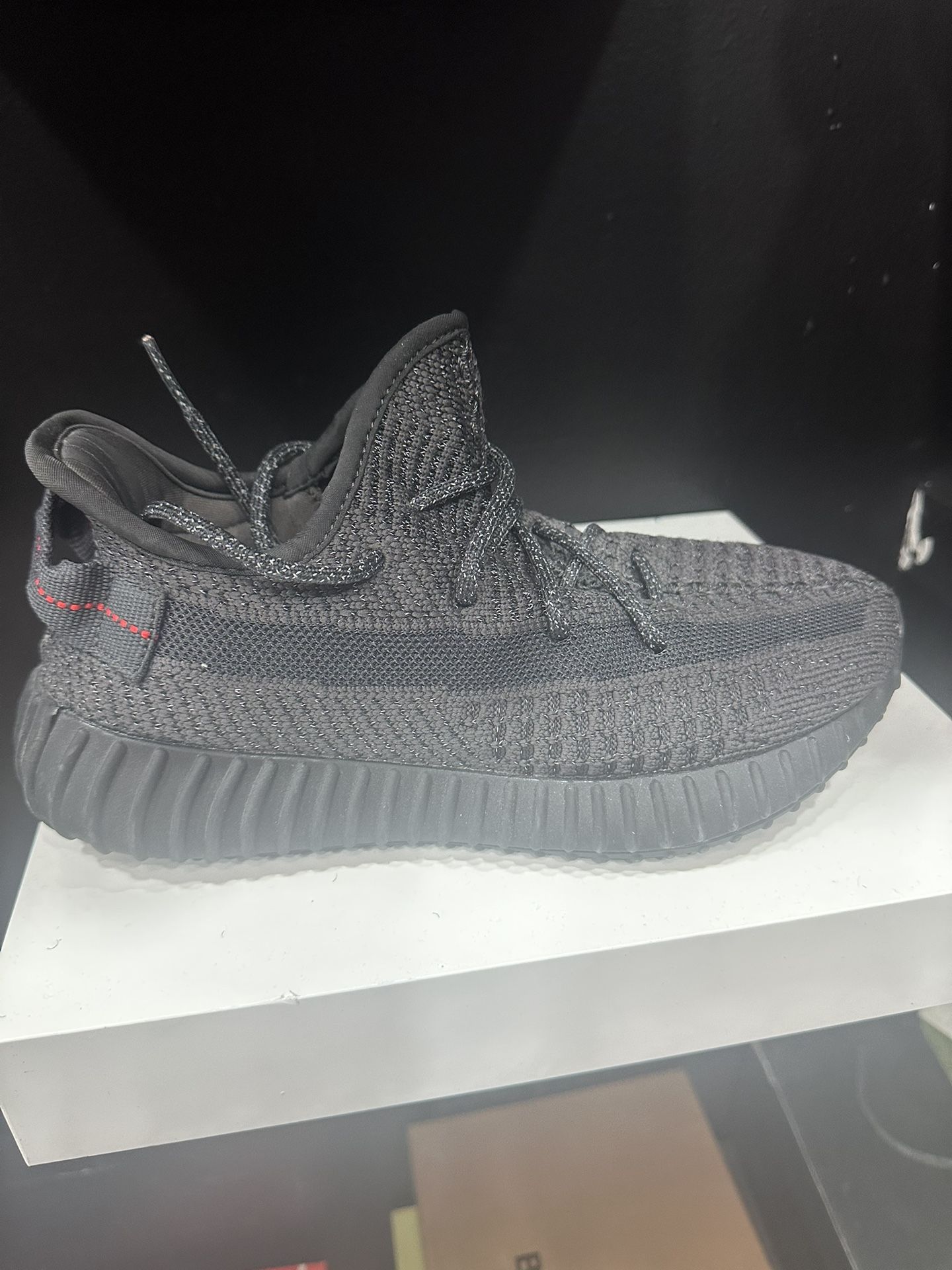Yezzy Size 6 Us
