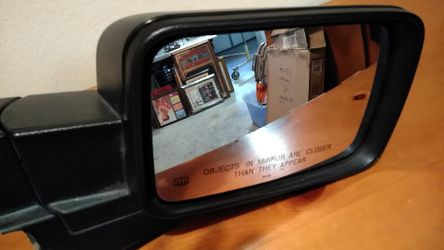 2006-07 Jeep Commander mirror