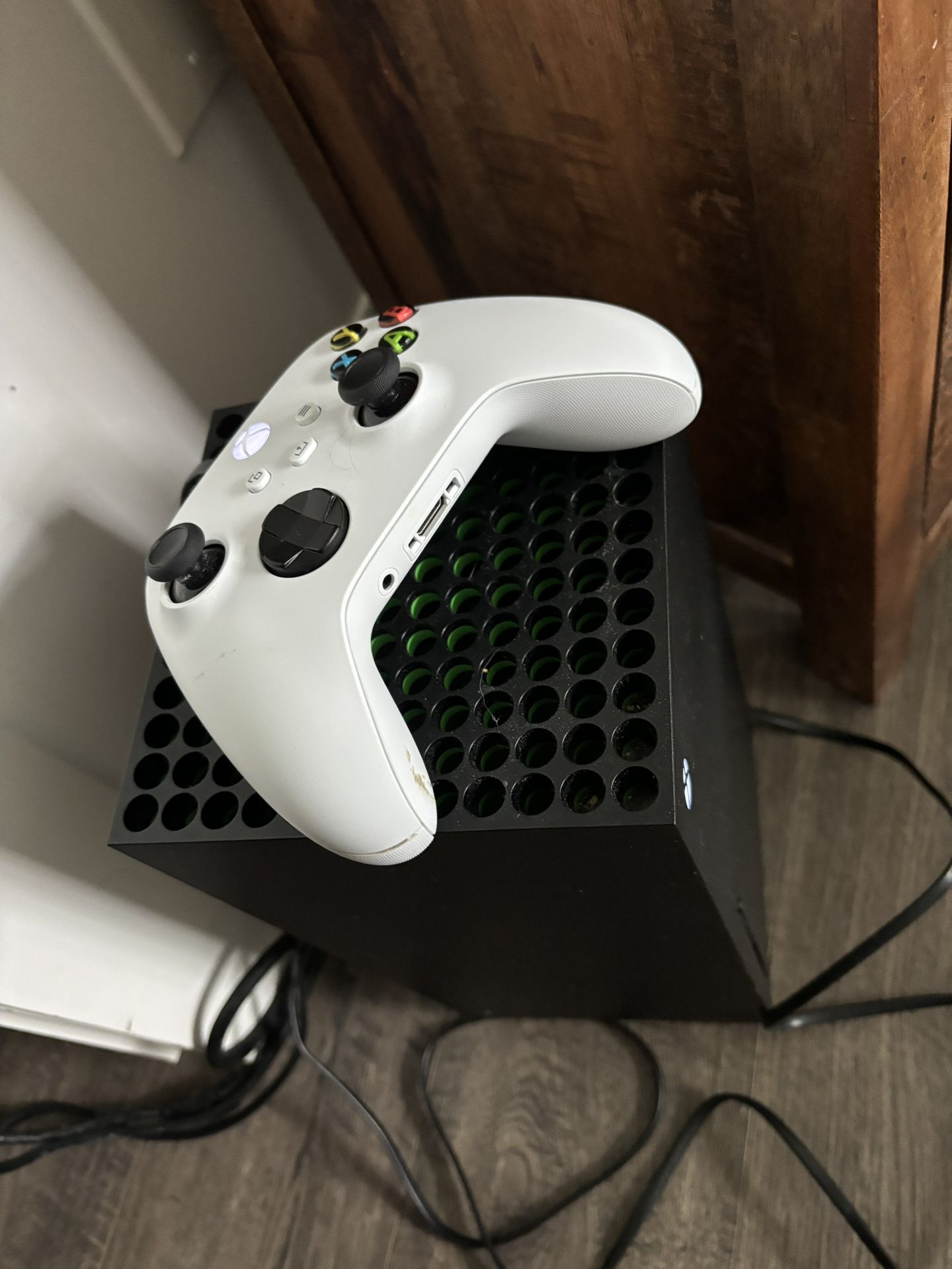 Xbox One X With Headset And Monitor 