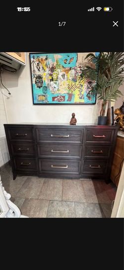 66 wide 39 tall 22 deep solid wood perfect condition Dresser lots of storage