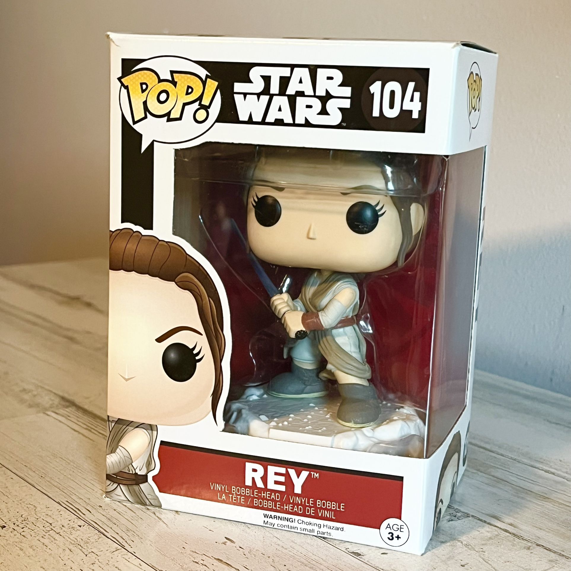 FUNKO POP Star Wars Rey #104 Figurine