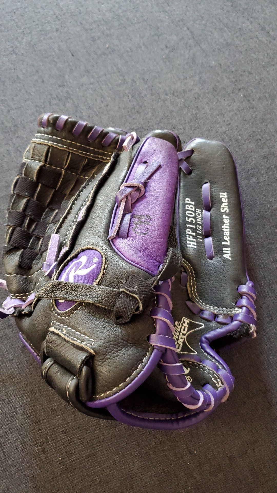 Rawlings 11 1/2 inch softball glove