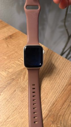 Apple Watch SE (2nd Gen) [GPS 40mm]