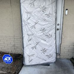   Mattresses: twin, full , queen regular ,  Colchon Nuevo Colchones plush or pillow top available cama bed mattress 