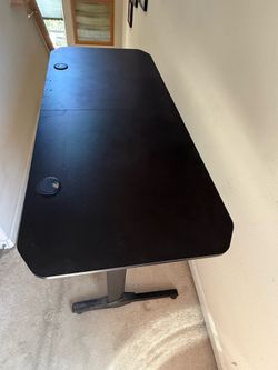 Black Carbon Fiber Gaming desk