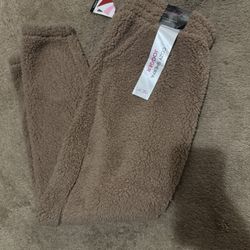 New!! Women’s Jogger