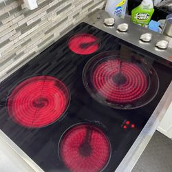 30” Electric Stove Top