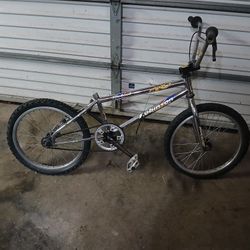 ROBINSON REBEL OLD SCHOOL BIKE