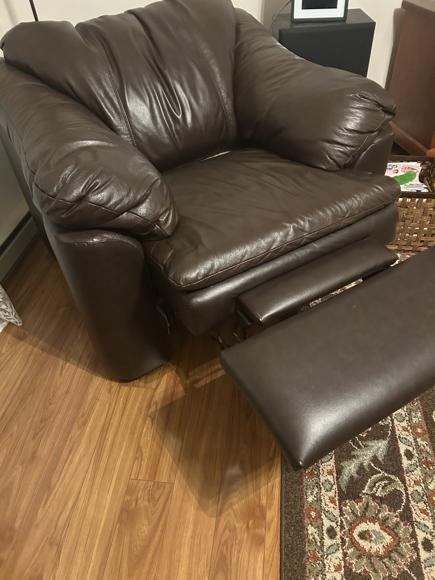 Leather Retractable Chair