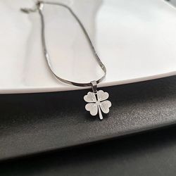 Luxury Geometric Titanium Steel 18K Gold Plated Clover Necklace St Patrick’s Day