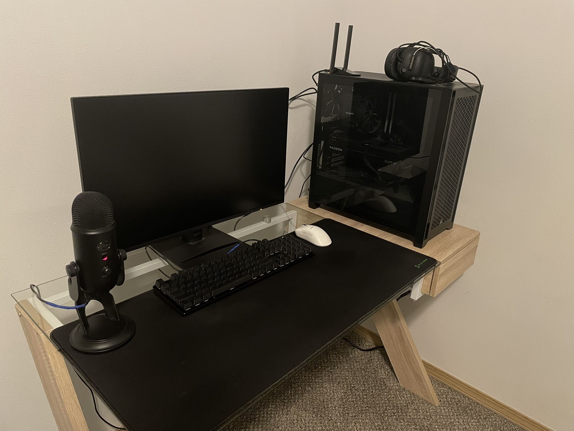 Full High-End Gaming & Work Setup — RX 9060 XT, 32 GB RAM, SSD + 4 TB HDD, Ready to Use!