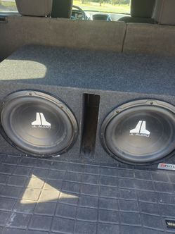 Dual 12inch JL Audio Subwoofers in Ported Box