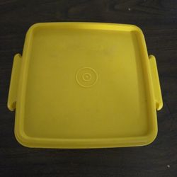 Tupperware Sandwich Keeper