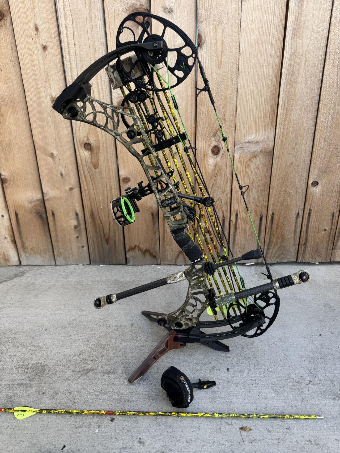 Matthew V3 27” Bow Package