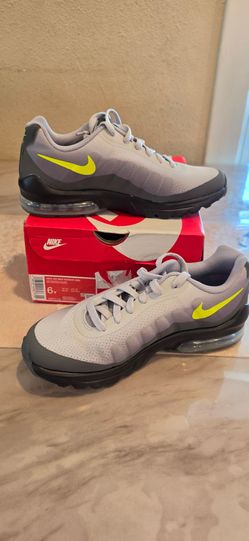 Nike Air Max Invigor GS Sneakers Size 6Y