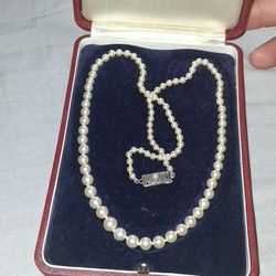 MIKIMOTO Pearl Necklace 
