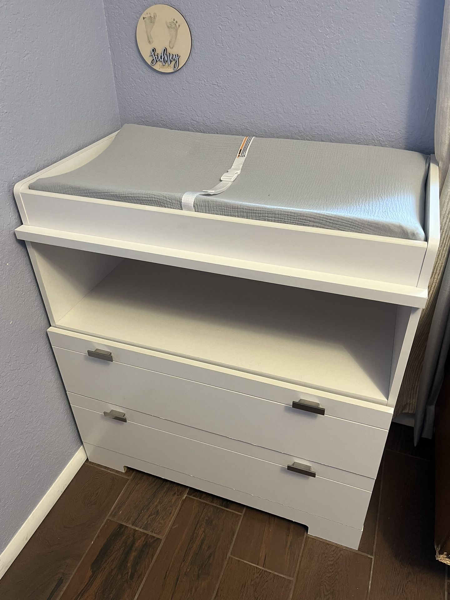 Changing Table w/storage
