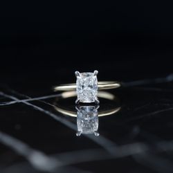 Cushion Diamond Ring 