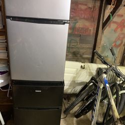 Mini Refrigerator Tow Door 