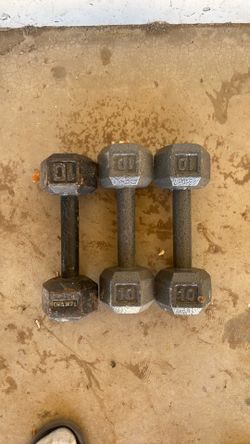 weights 3 10s and 1 15 and 2 25s throw me a price