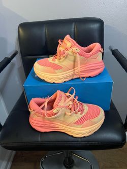 Hoka Bondi LBP Size 6 Women’s$95
