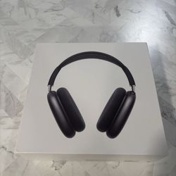 AirPod Maxes