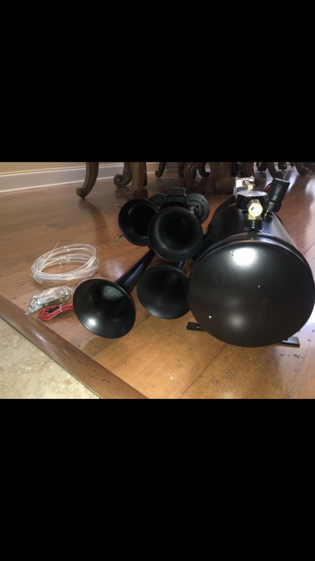 Brand New Never Used Train Horns With Compressor & Accessories!!