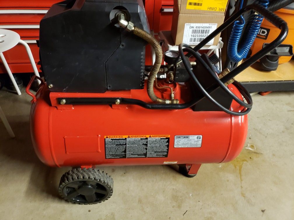 Craftsman AiR COMPRESSOR 20 gallon 1.5 HP Oil Free Direct Drive