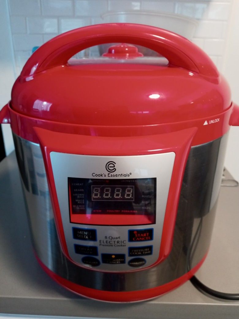 Cooks essential Pressure cooker Excellent Condition
