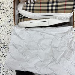 Burberry Shoes 