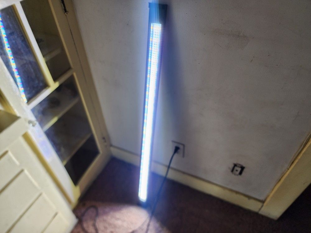 Fluval 3.0 Aquarium Plant Light. 48" LED with BLUETOOTH