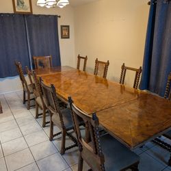 Beautiful Dining Table And Chairs 