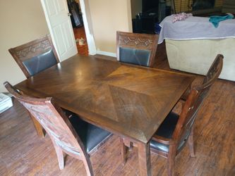 Ethan Allen Dinner Table and Chairs