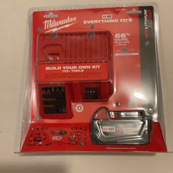 Brand New Milwaukee M18 Set Charger and 5.0 AH Battery.        100 Firm on Price.      100 Firme en Precio.