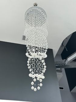 $500 GORGEOUS LIGHT UP CHANDELIER COST 3,000 retail 10 feet long