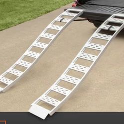Aluminum Curved truck ramp, Light Weight For any Heavy Equipment To